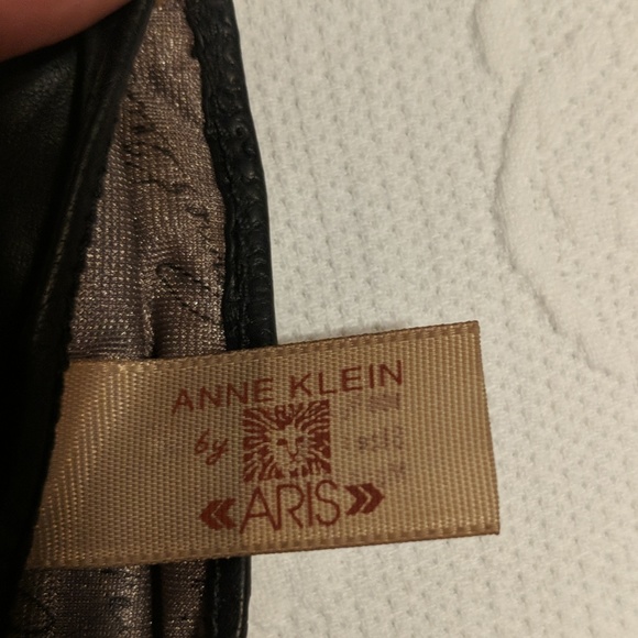Ladies Anne Klein leather gloves - Picture 4 of 5